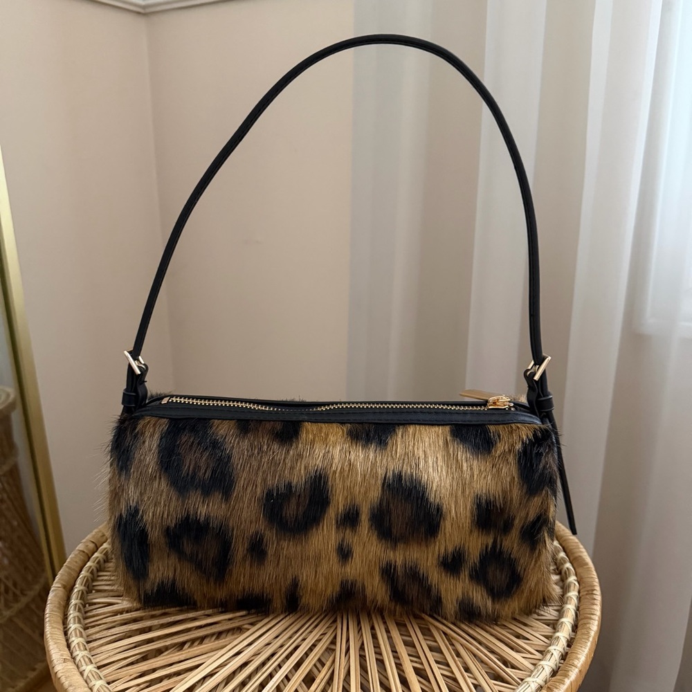 H&M Leopard Print Faux Fur Barrel Shoulder Bag - Picture 5 of 10